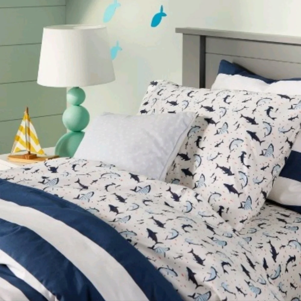 New Pillowfort 4PC Set Shark Microfiber Kids' Sheet Set Blue White Ba1